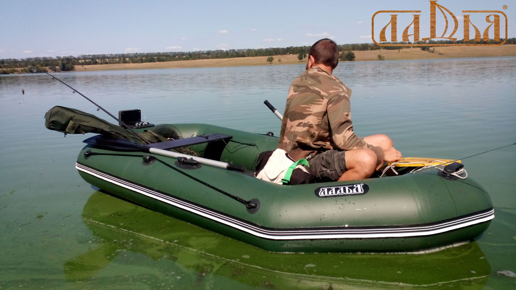 Надувний човен Ладья ЛТ-290ЕСТБ зі сланевим килимком